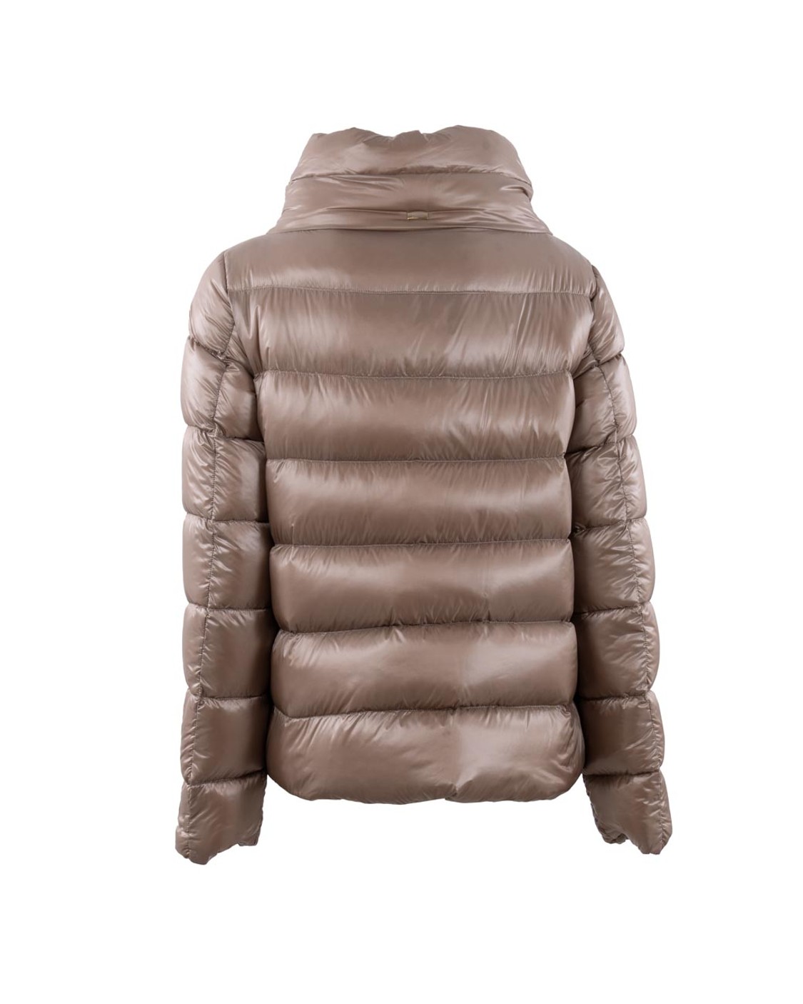 shop HERNO  Cappa: Herno piumino corto.
Imbottitura in piuma d’oca.
Vestibilità regolare.
Collo a cratere.
Chiusura con automatici nascosti.
Maniche lunghe.
Tasche a filetto.
Composizione: 100% Poliammide.
Made in Romania.. PI001781D 12017Z-2600 number 7010870